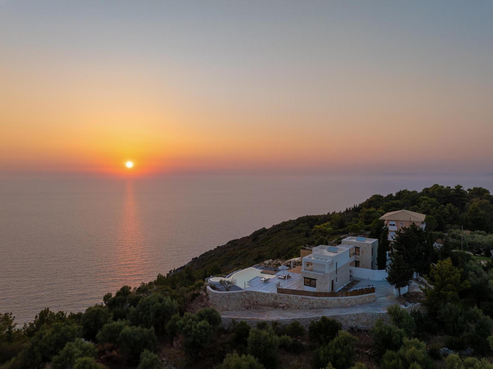 Nero Lefkada Willa